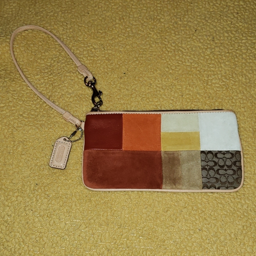💯VINTAGE COACH WRISTLET AND NEVER USED